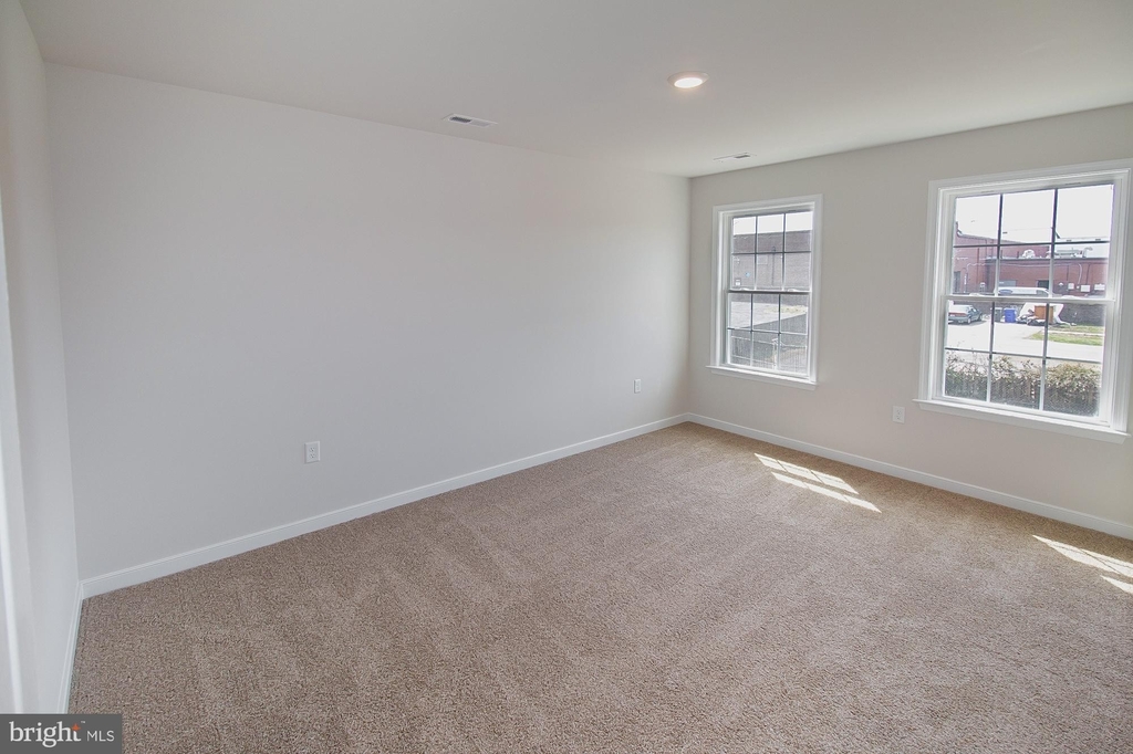 8528 Engleside Street - Photo 30