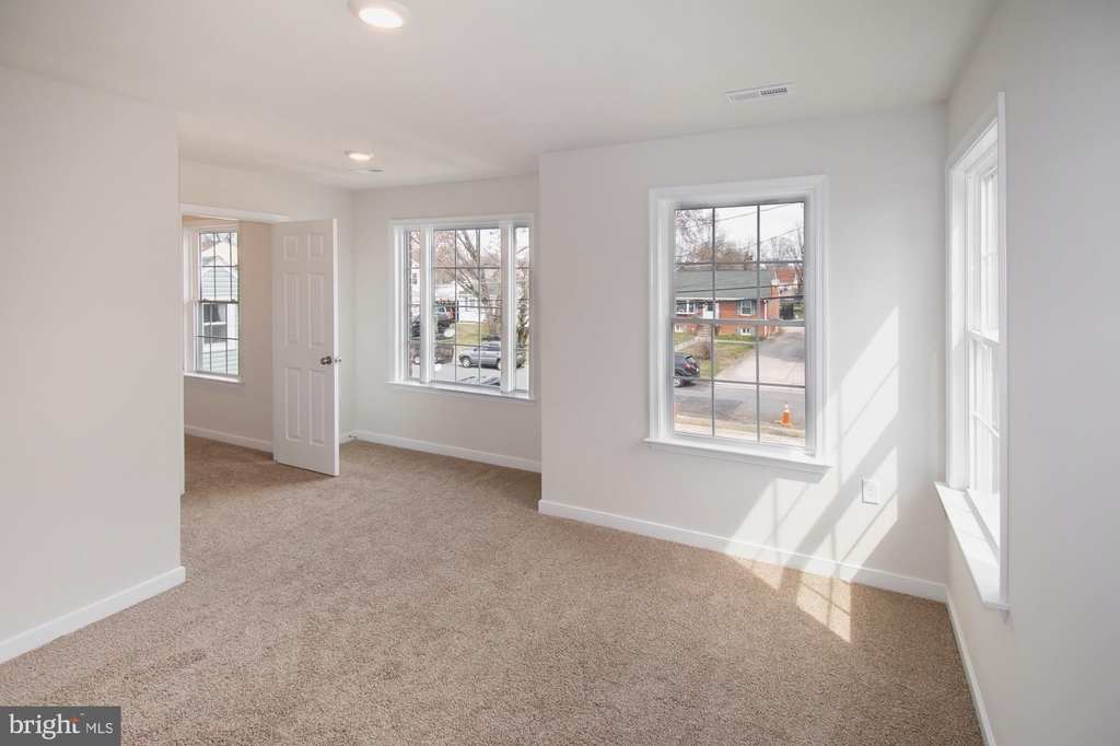 8528 Engleside Street - Photo 25