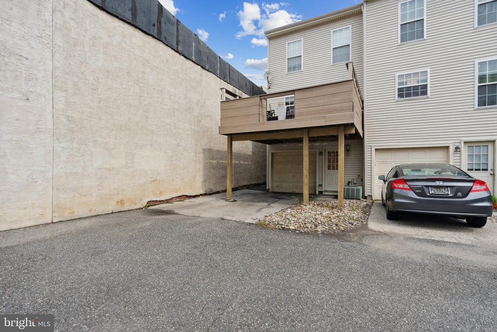 2408 E Boston Street - Photo 0