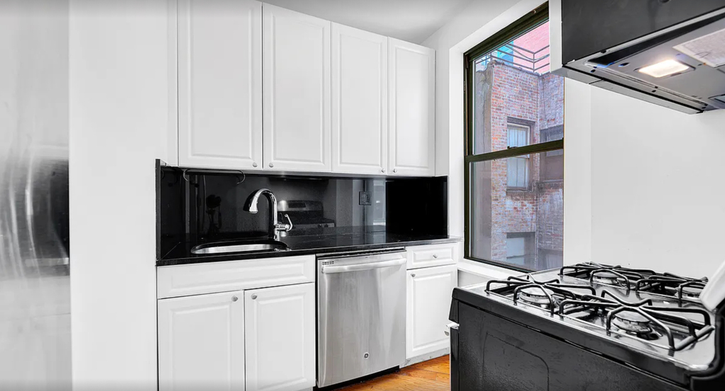 70th Street and 2nd Avenue - Photo 7