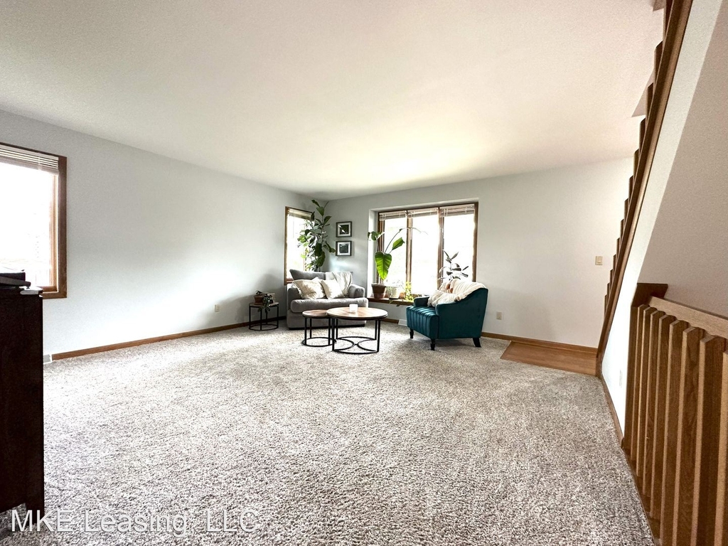 5641 W Abbott Ave - Photo 4