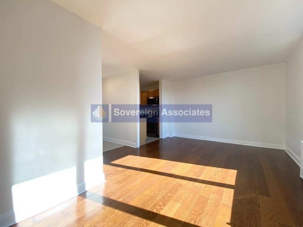 3333 Broadway - Photo 4