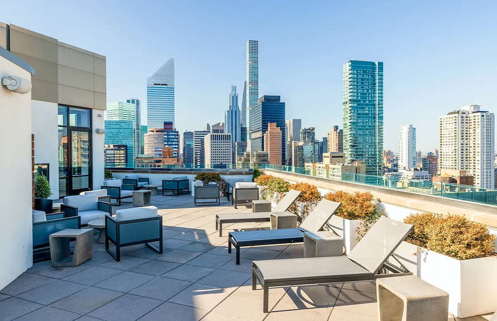 East 54th Street - Photo 7