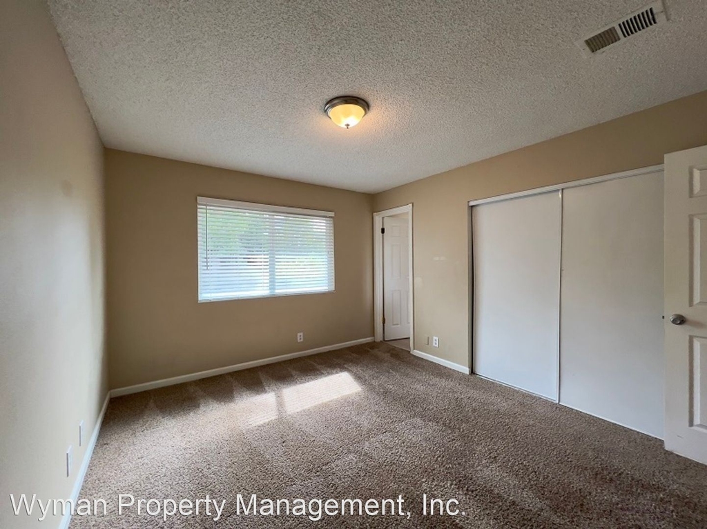 1069 Kansas Street - Photo 14