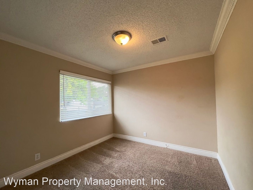 1069 Kansas Street - Photo 11