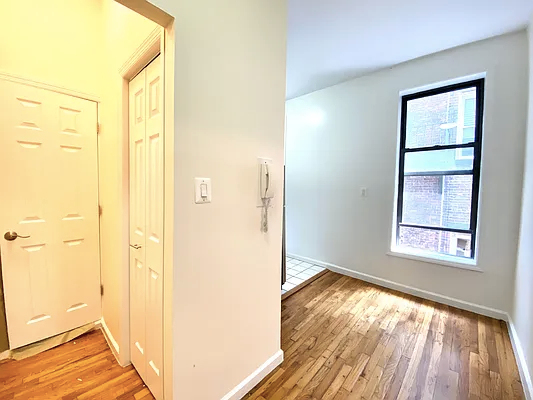 73rd & Columbus Ave - Photo 5