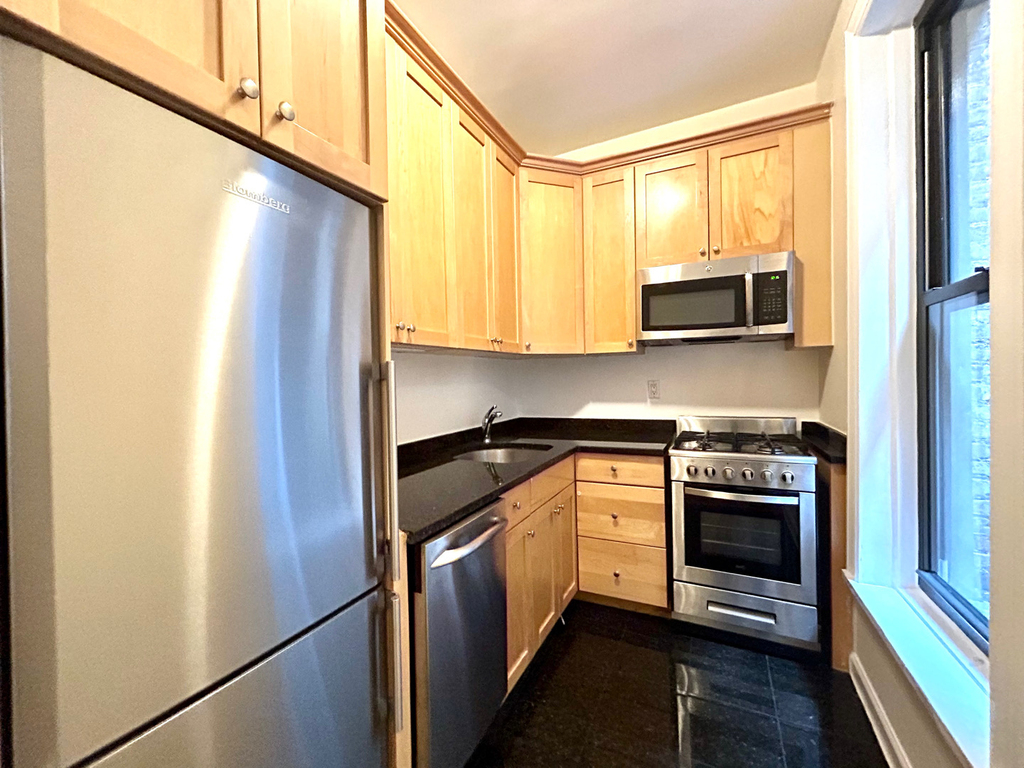 73rd & Columbus Ave - Photo 1