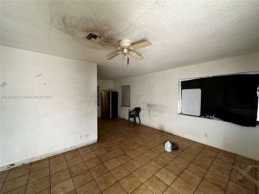 3050 Nw 17th St - Photo 5