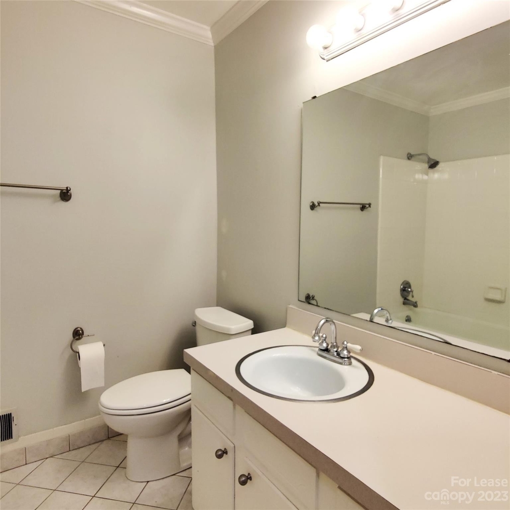 5911 Doncaster Drive - Photo 11