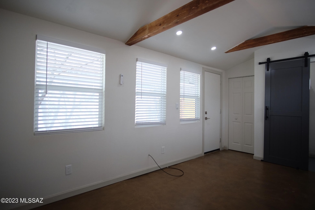 327 N Martin Avenue - Photo 4