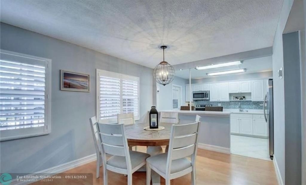 2424 Ne 9th St - Photo 3