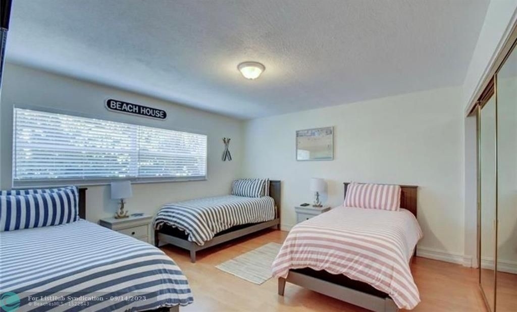 2424 Ne 9th St - Photo 15