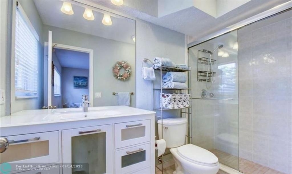 2424 Ne 9th St - Photo 14
