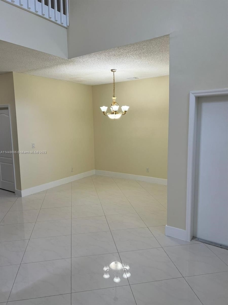 6190 Sw 195th Ave - Photo 66