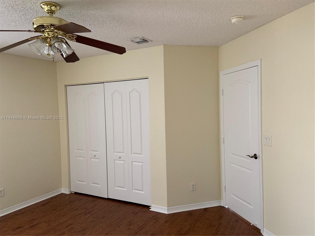 6190 Sw 195th Ave - Photo 22