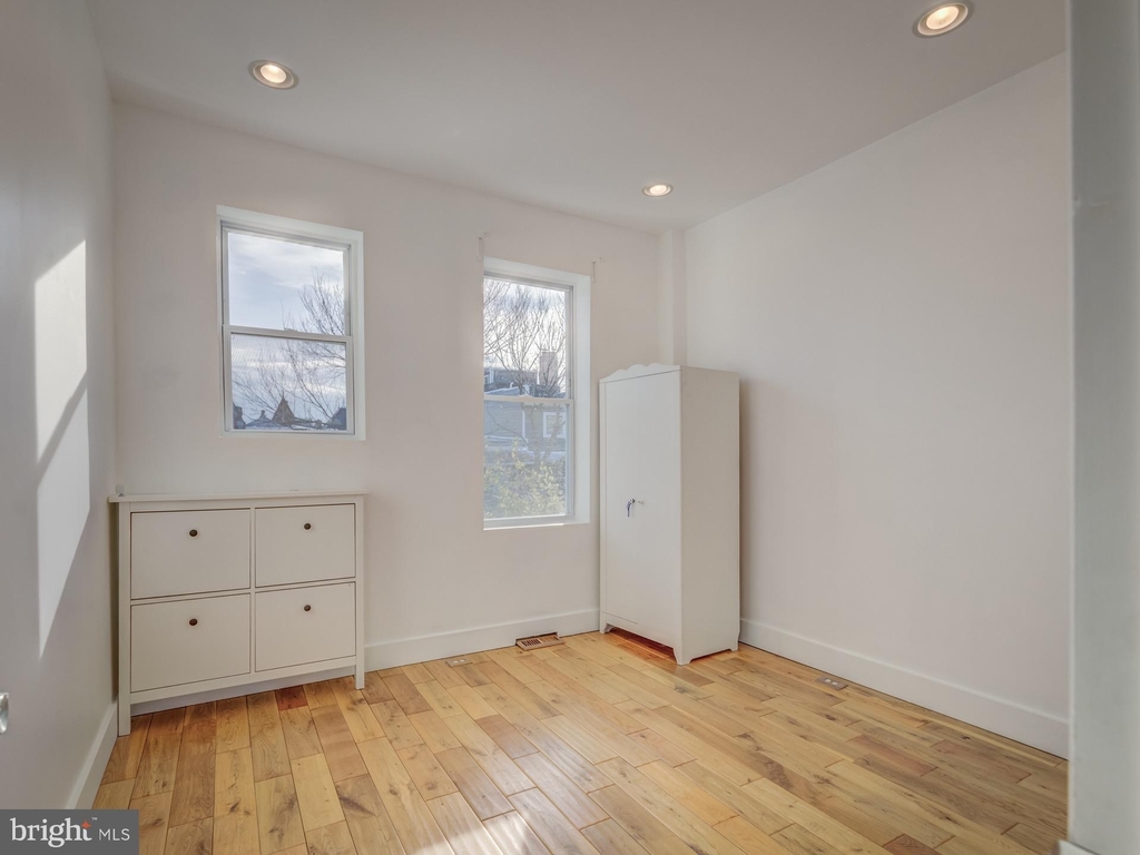 40 T Street Nw - Photo 32