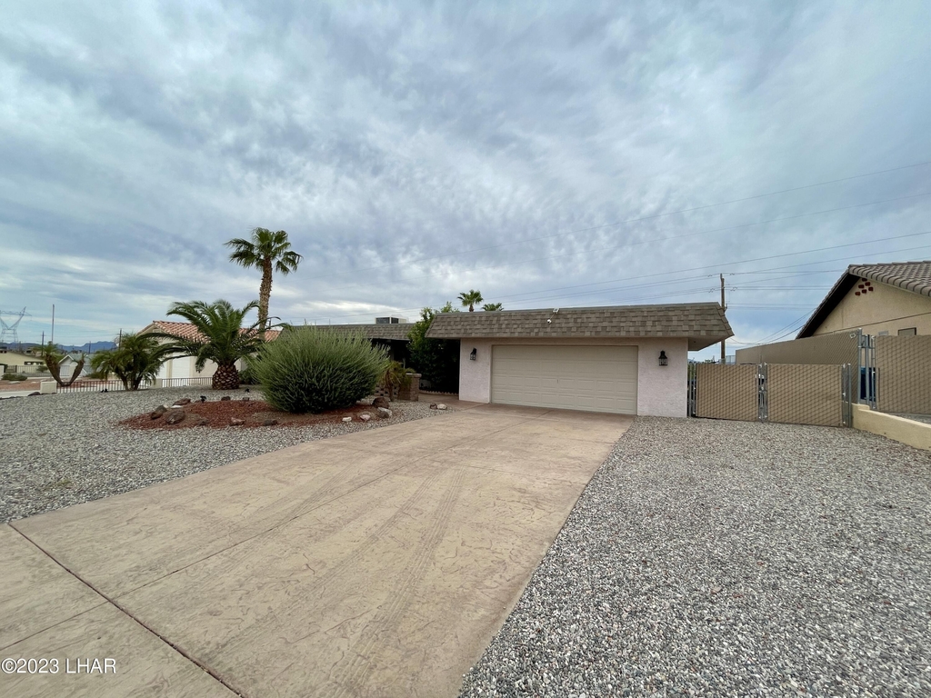 681 Pueblo Dr - Photo 2