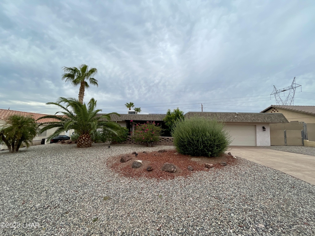 681 Pueblo Dr - Photo 0