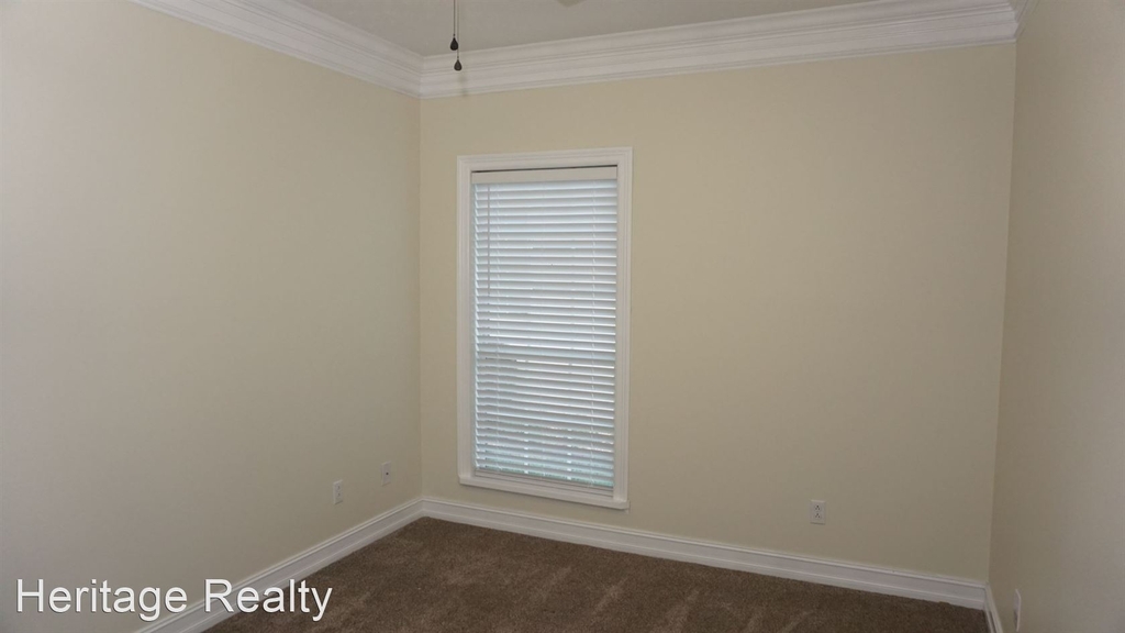 1011 Antrim Way - Photo 7