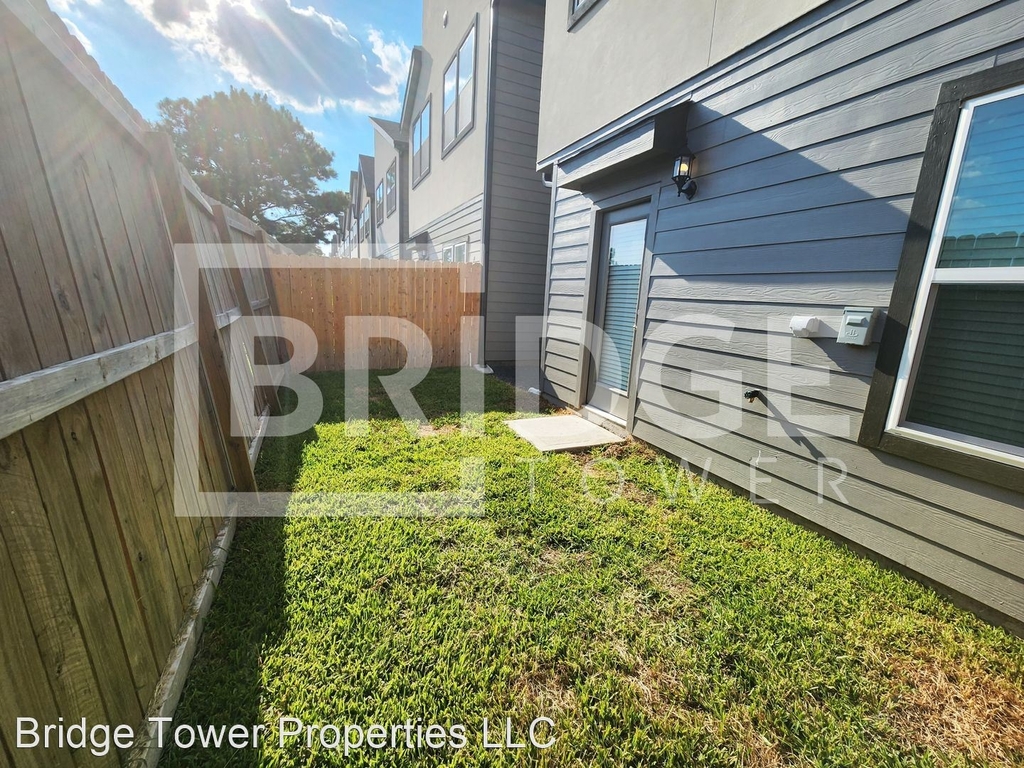 446 S Centro Circle - Photo 19