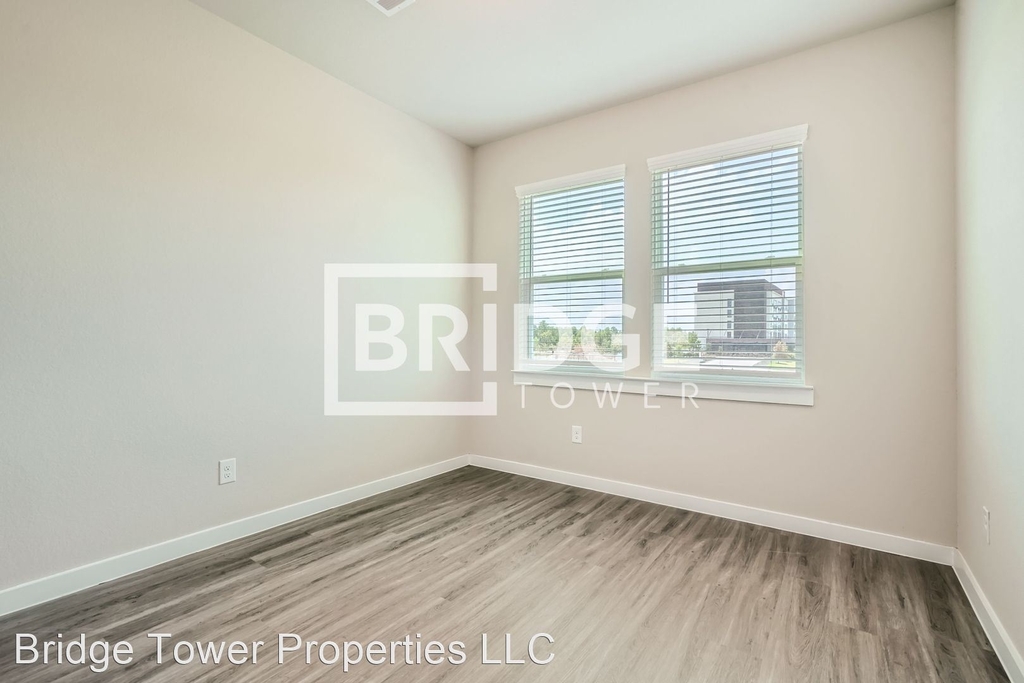 446 S Centro Circle - Photo 15