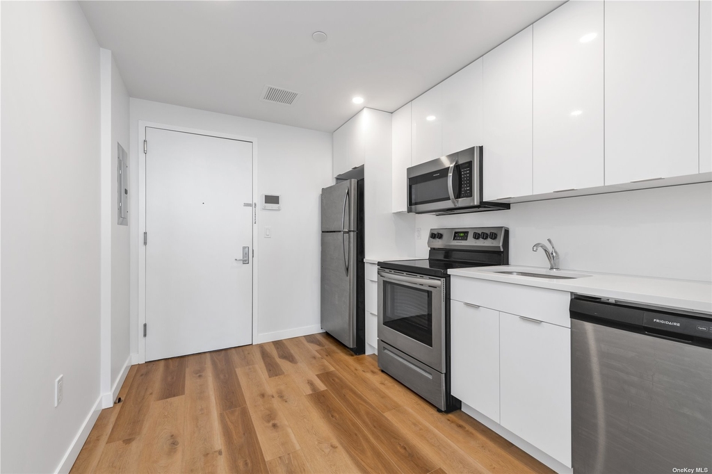 83-67 116th Street - Photo 3