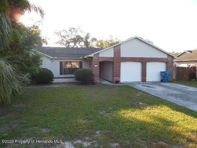 8349 Forest Oaks Boulevard - Photo 0