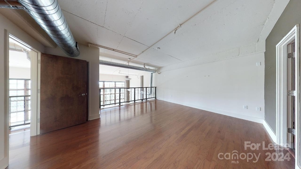 715 Graham Street - Photo 6