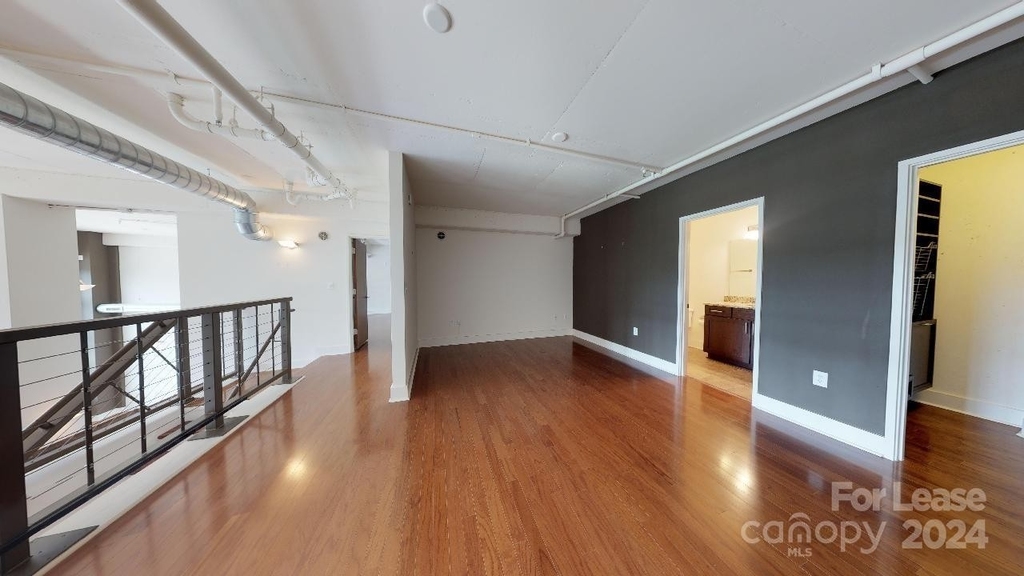 715 Graham Street - Photo 7