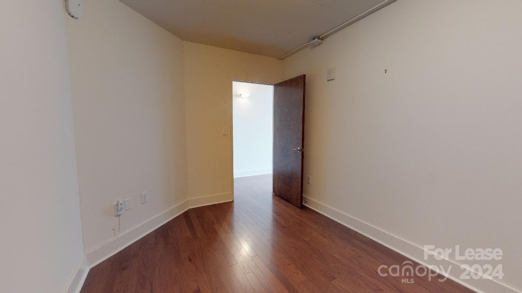 715 Graham Street - Photo 13