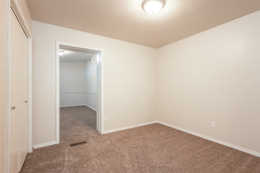 3104 Greenwood Court - Photo 9