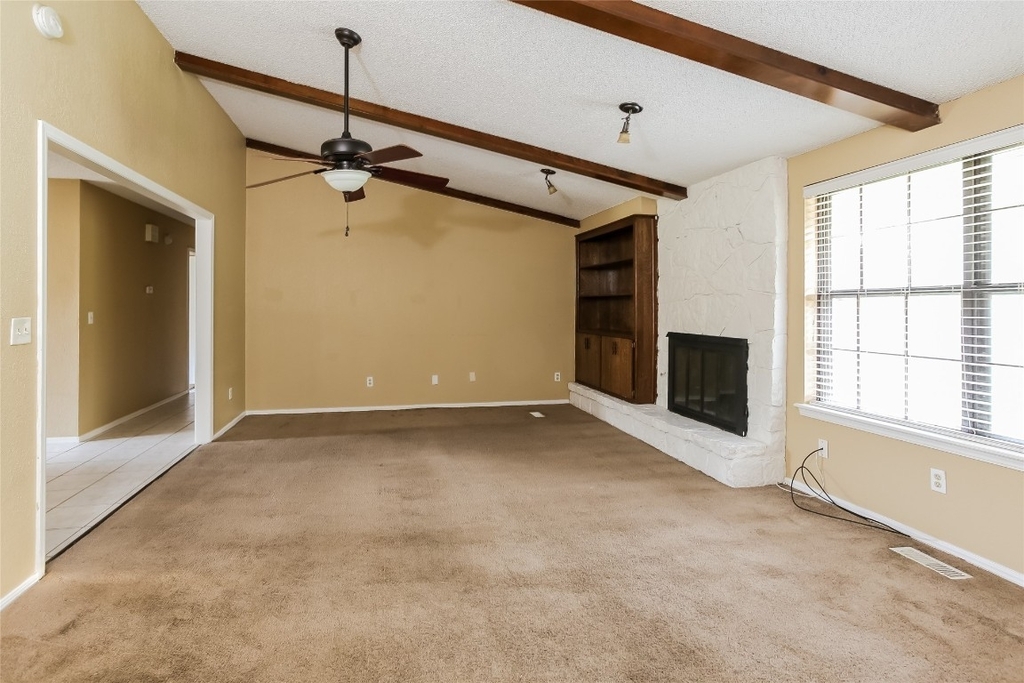 1728 Crest Circle - Photo 2