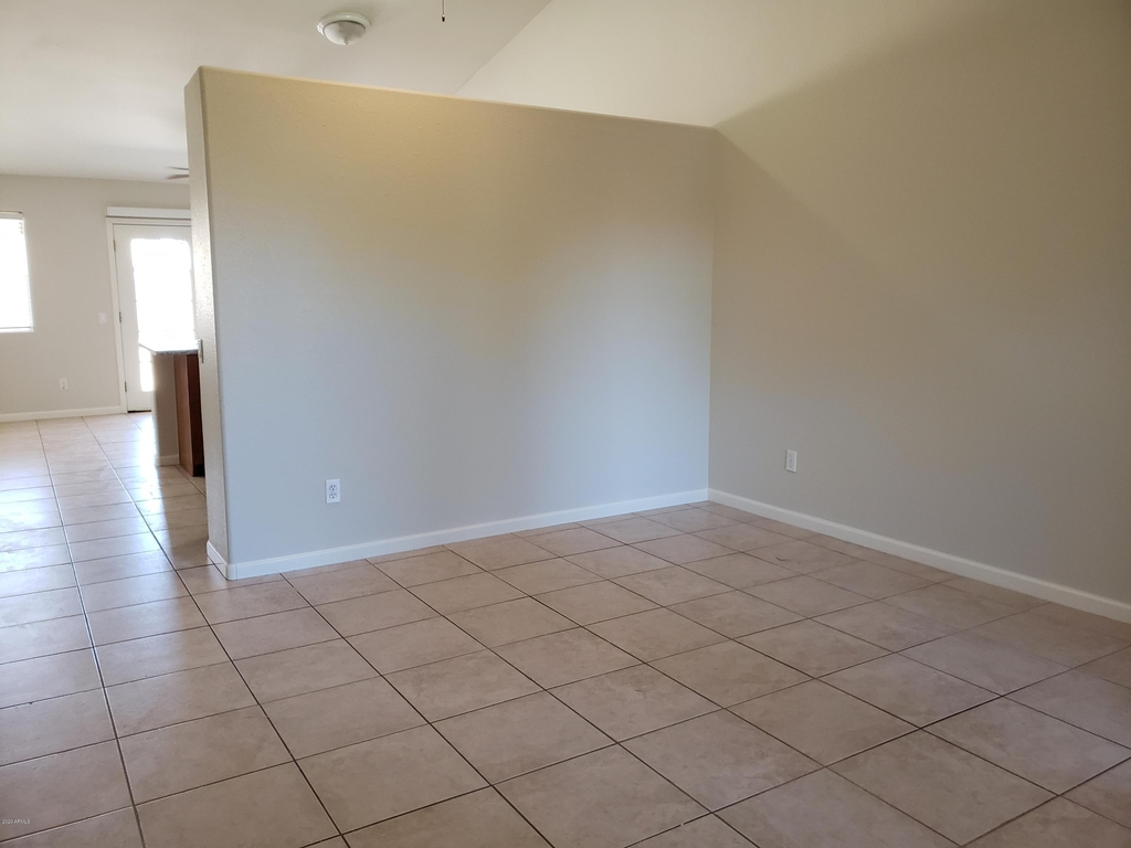 3235 W Runion Drive - Photo 2