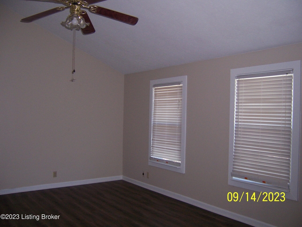 11007 Walbridge Ct - Photo 5