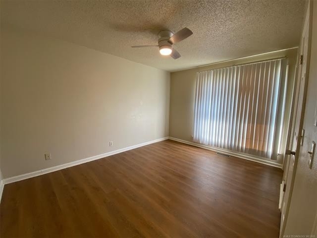 1108 W Knoxville Street - Photo 16