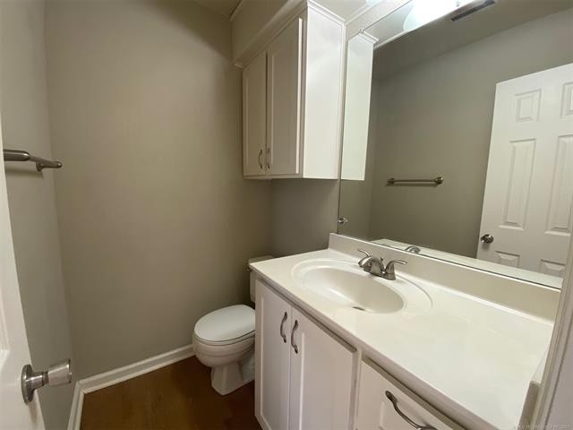 1108 W Knoxville Street - Photo 18