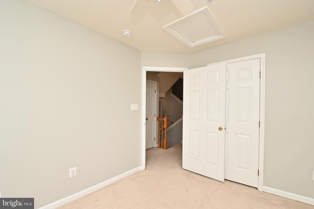 998 Harrison Circle - Photo 24