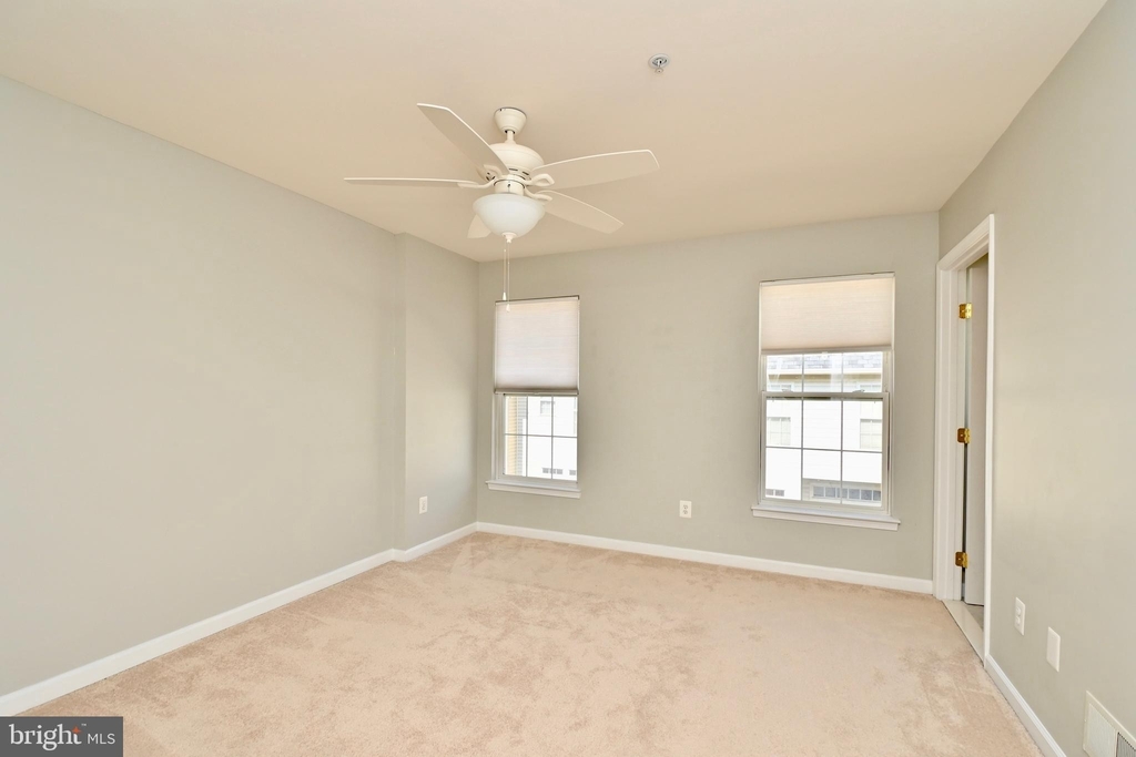 998 Harrison Circle - Photo 29