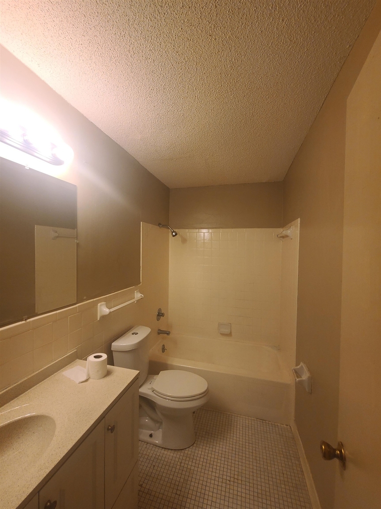 3240 S Mendenhall - Photo 5