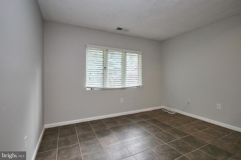 2309 Glade Bank Way - Photo 3