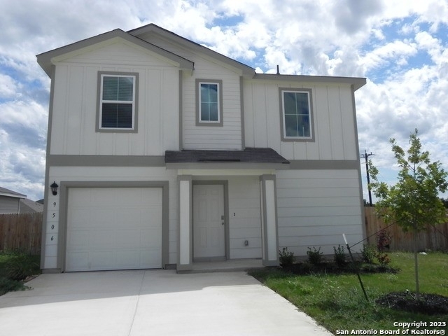 9506 Ranch Loop - Photo 0