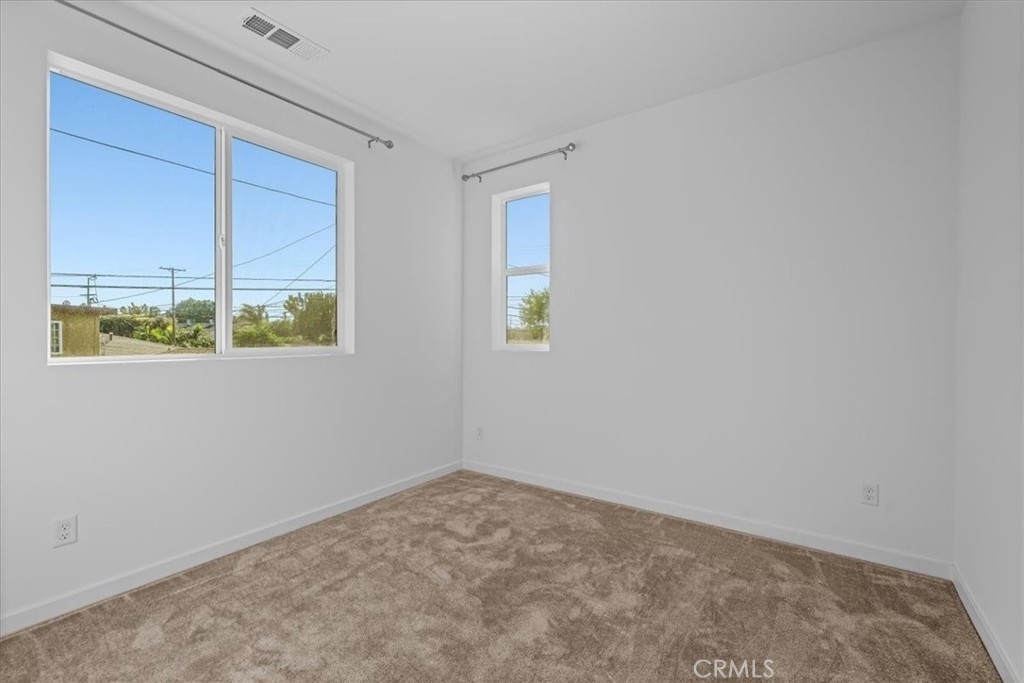 1556 W Plaza Del Amo - Photo 29