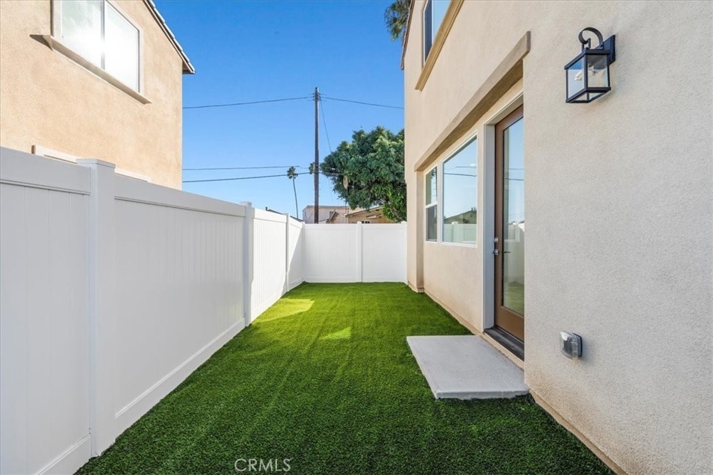 1556 W Plaza Del Amo - Photo 41