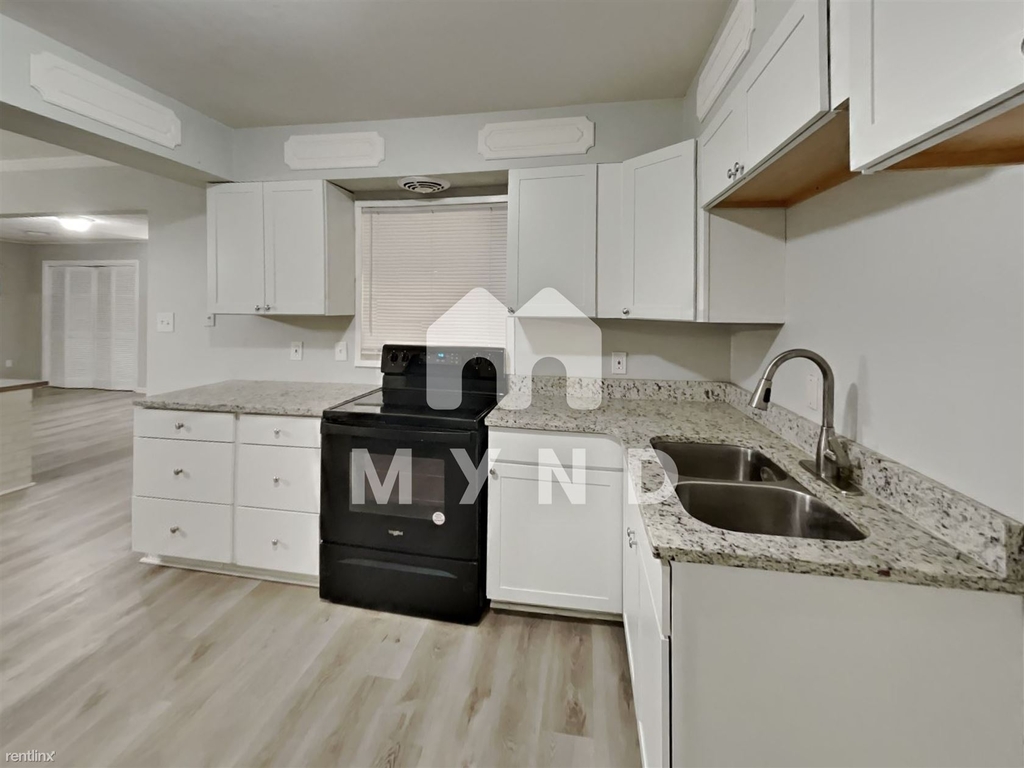 4220 Rhodes Ave - Photo 6