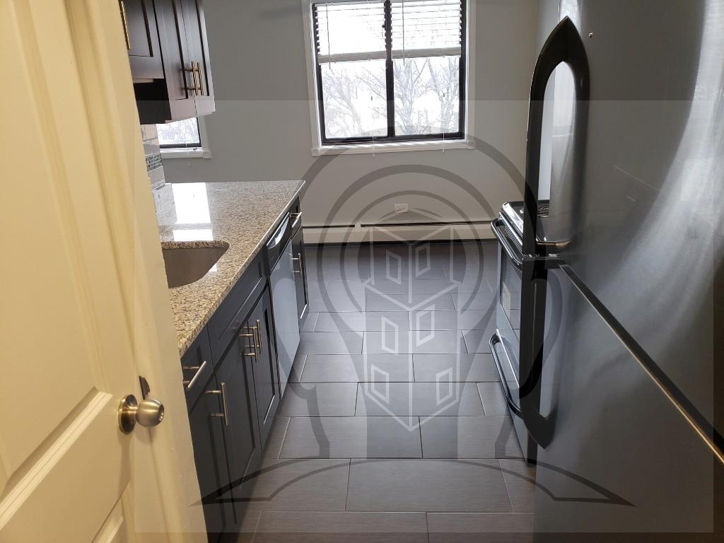 6826 N Ridge Blvd - Photo 1