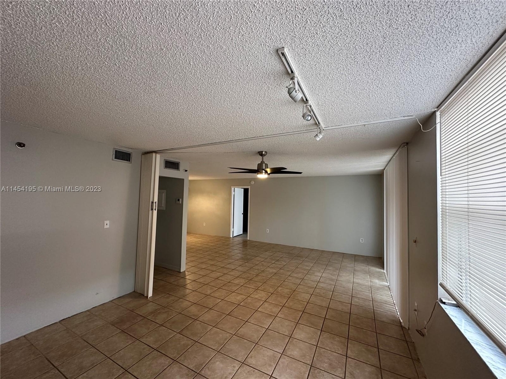 1100 Saint Charles Pl - Photo 25