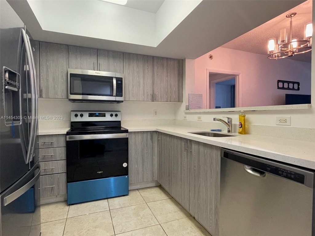 17375 Collins Ave - Photo 13