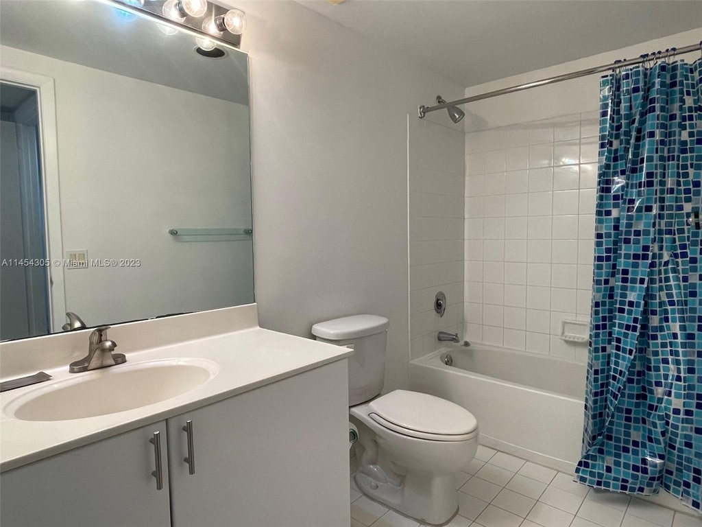 17375 Collins Ave - Photo 17