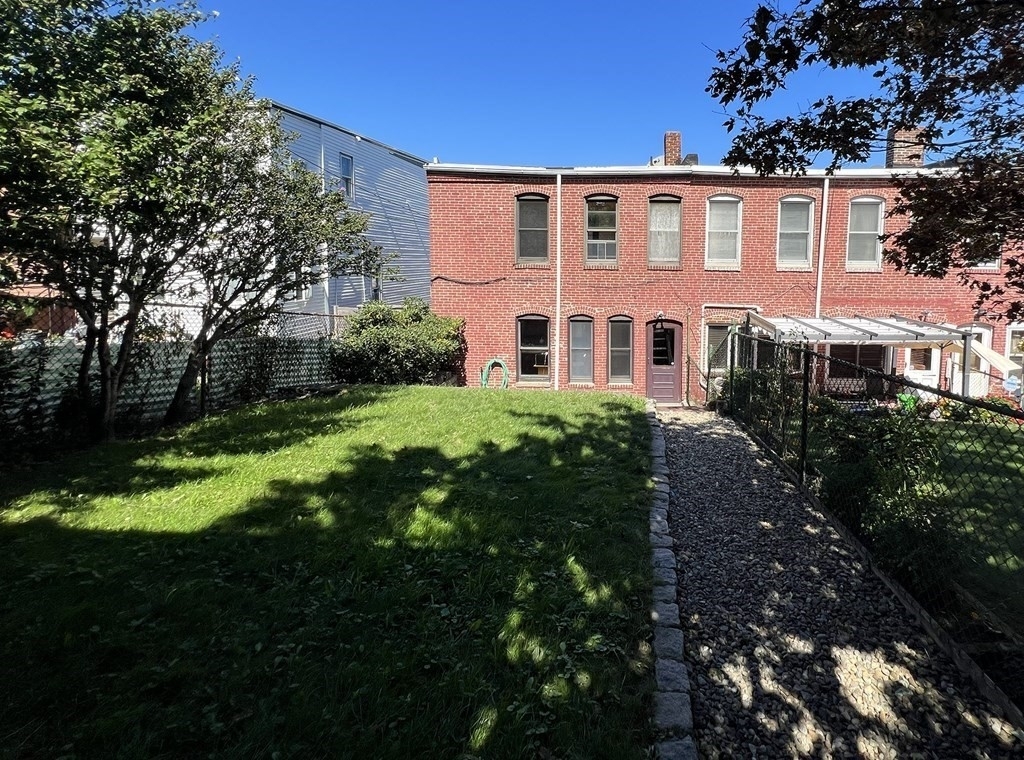 195 Falcon Street - Photo 1