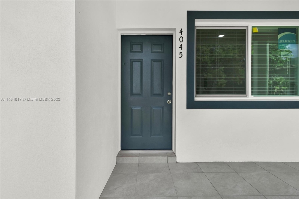 4045 Nw 23rd Ct - Photo 11